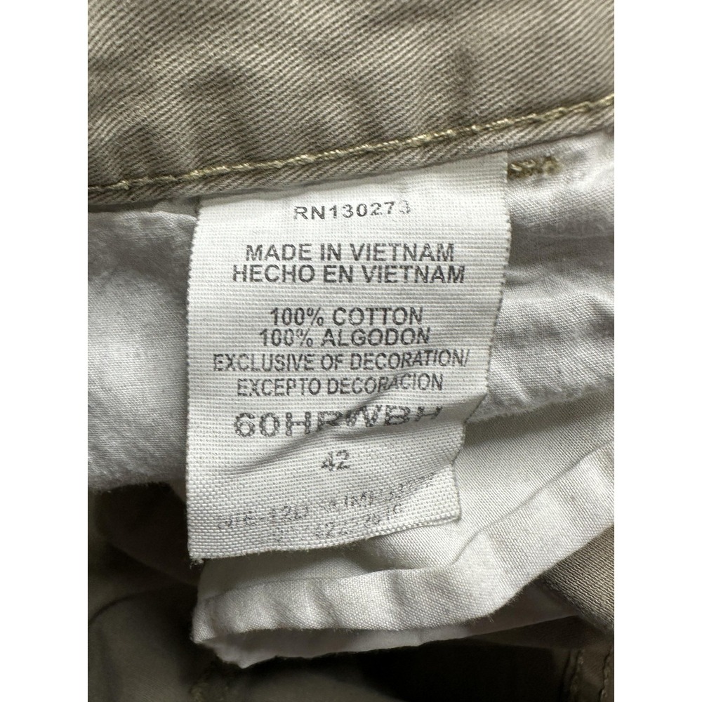 Wrangler Cargo Shorts Mens 42 Khaki Multi Pocket Outdoor Utility Classic Comfort - Picture 2 of 12
